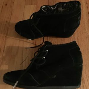 Black Toms Wedges